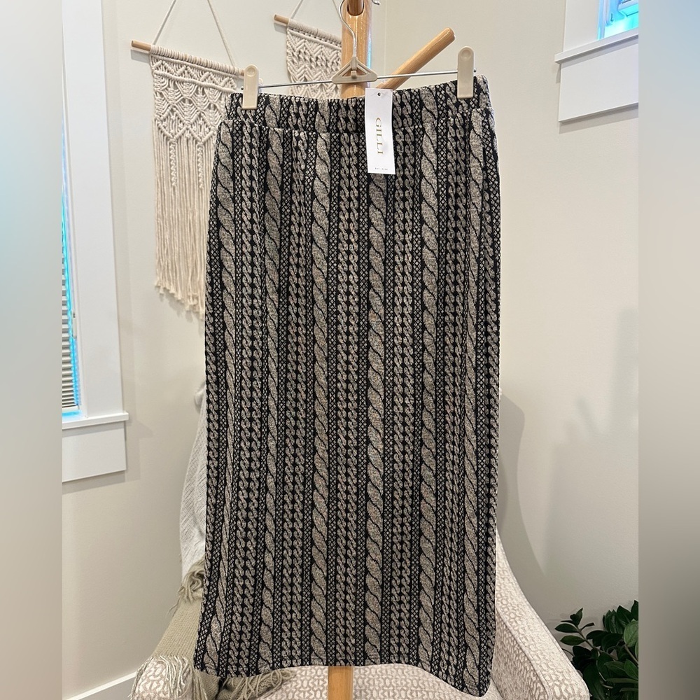 Gilli NWT Black Taupe Knit Midi Skirt Elastic Waist Textured Jacquard M